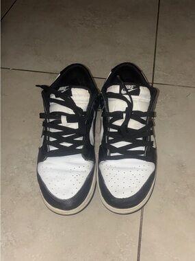 Nike Men’s Panda Dunks